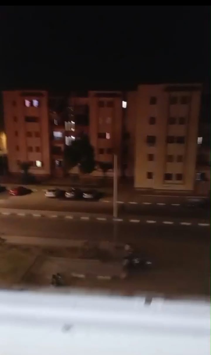 شقة للبيع 3 غرف بإطلاله مميزة غير مجروحة في الحي 16 بمدينة العاشر من رمضان